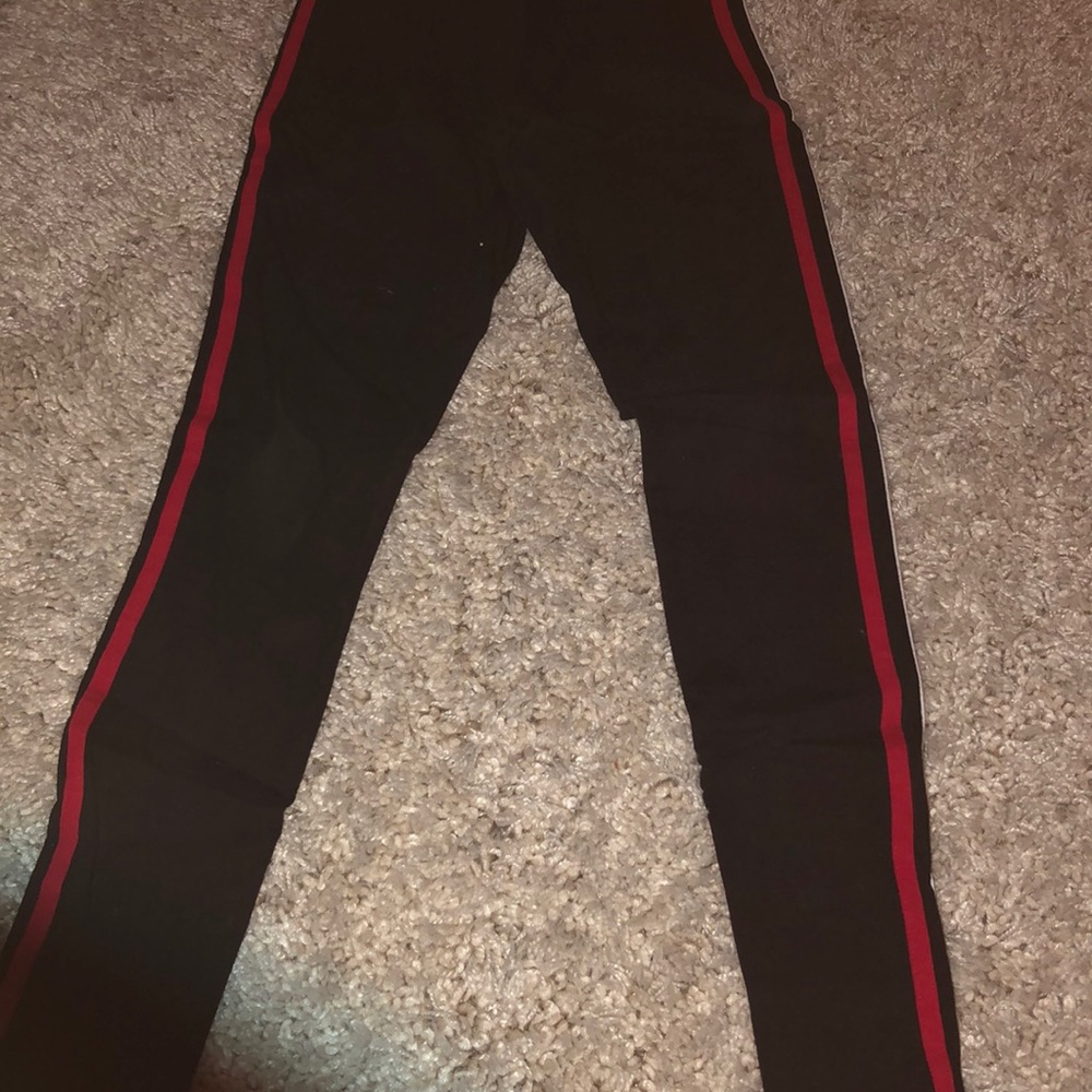 I am selling holister leggings